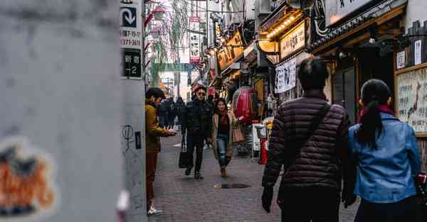 2019年腊月十五出生的女生五行缺土的名字推荐，缺土性格怎么样？